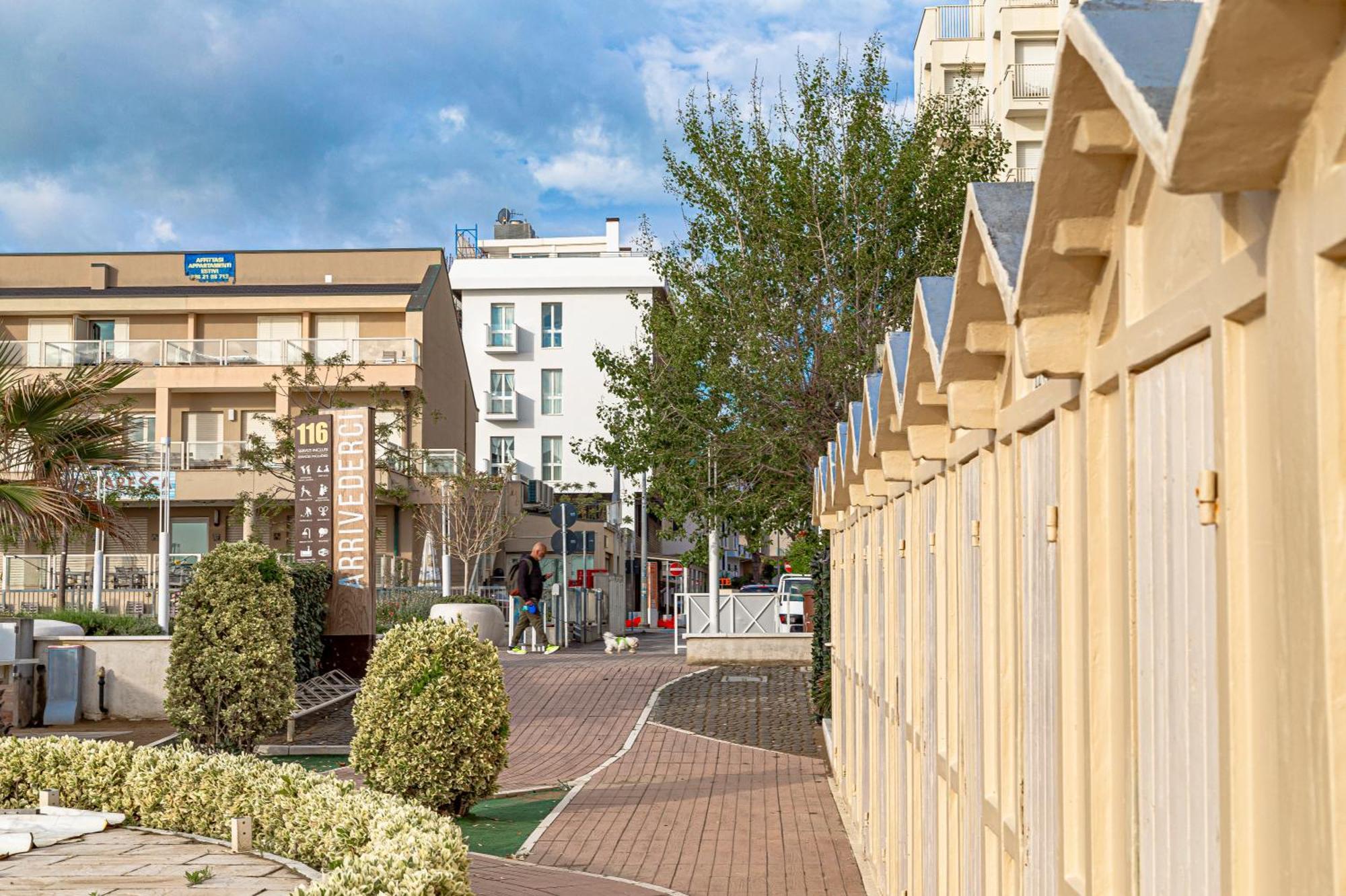 Hotel Avana Fronte Mare リッチョーネ エクステリア 写真