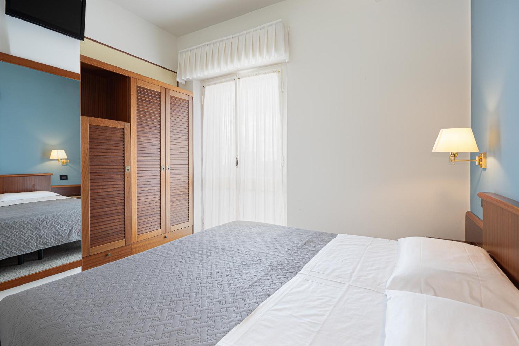 Hotel Avana Fronte Mare リッチョーネ エクステリア 写真