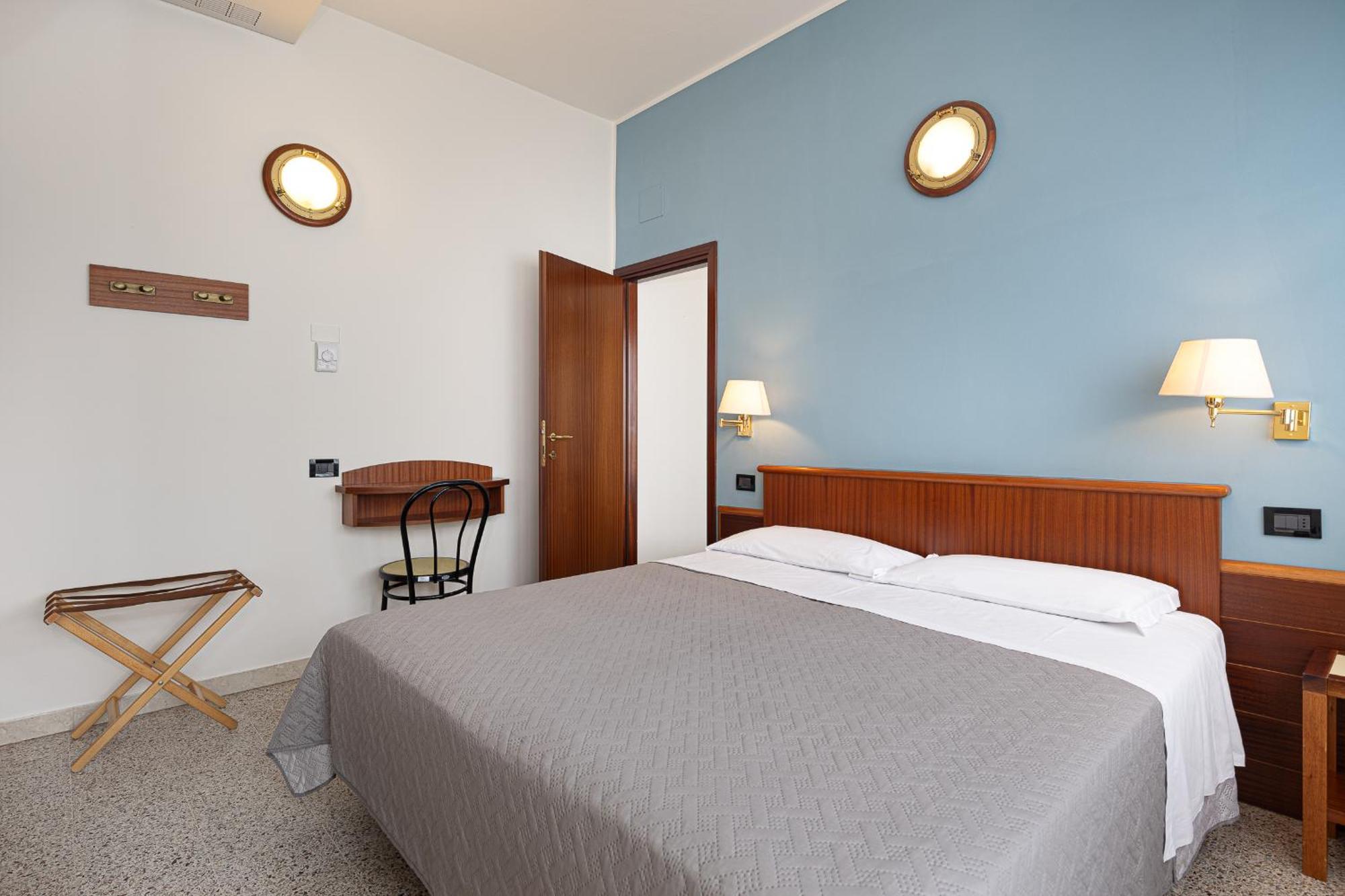 Hotel Avana Fronte Mare リッチョーネ エクステリア 写真