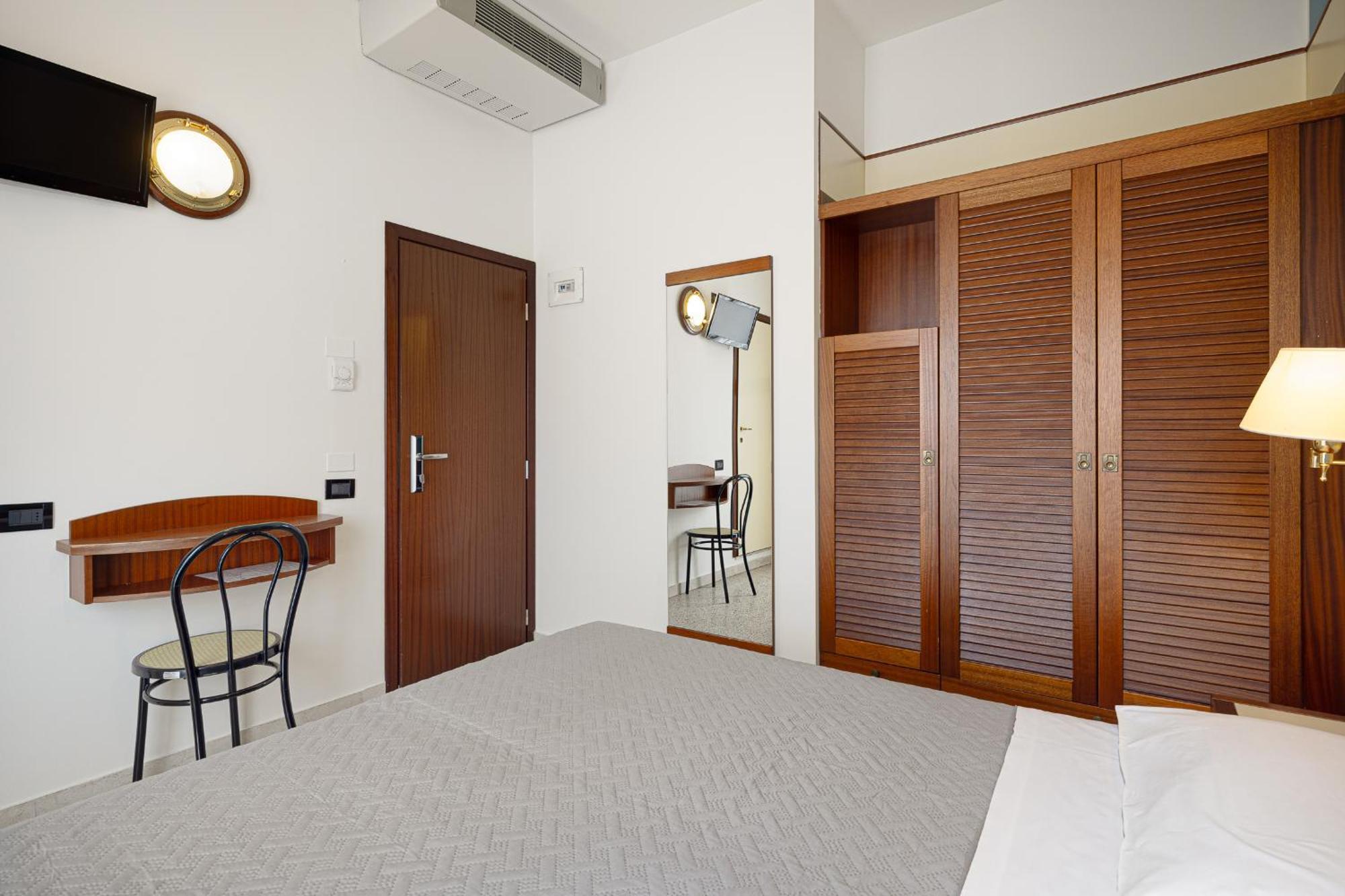 Hotel Avana Fronte Mare リッチョーネ エクステリア 写真