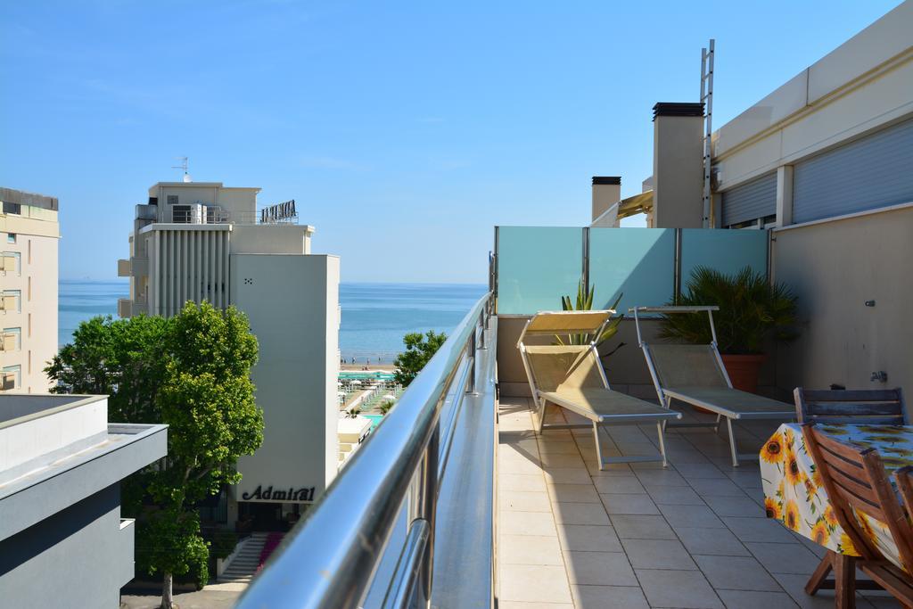 Hotel Avana Fronte Mare リッチョーネ エクステリア 写真
