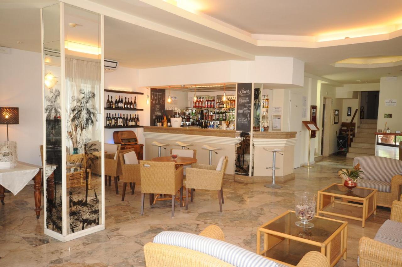Hotel Avana Fronte Mare リッチョーネ エクステリア 写真